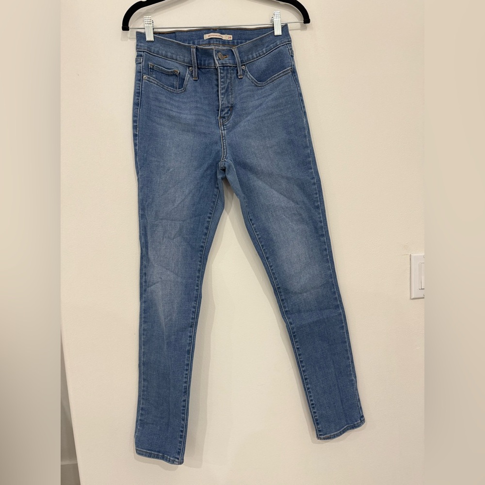 Levi's Blue Skinny Jeans Classic Denim Style